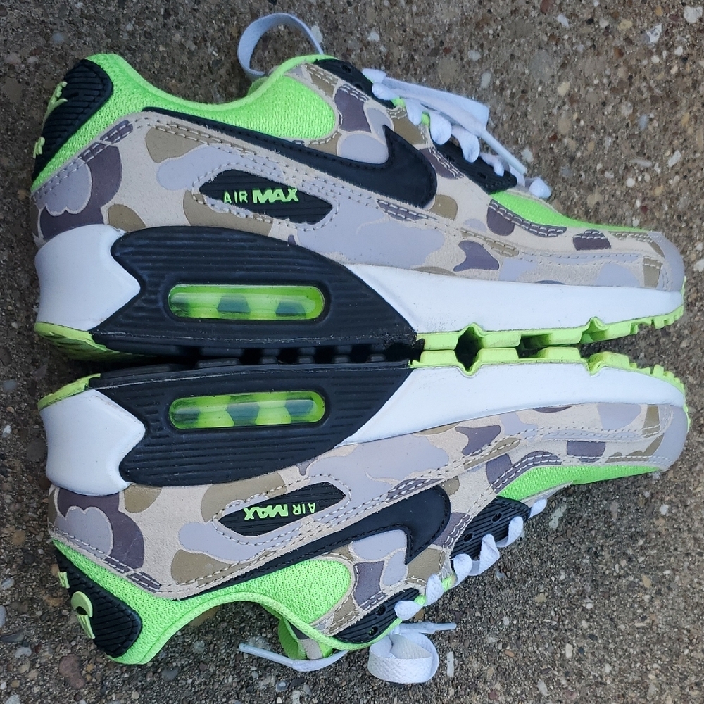 Nike Air Max 90 Volt Green Duck Camo Youth 4 Classic Sneakers CW4039-300 - Picture 4 of 8